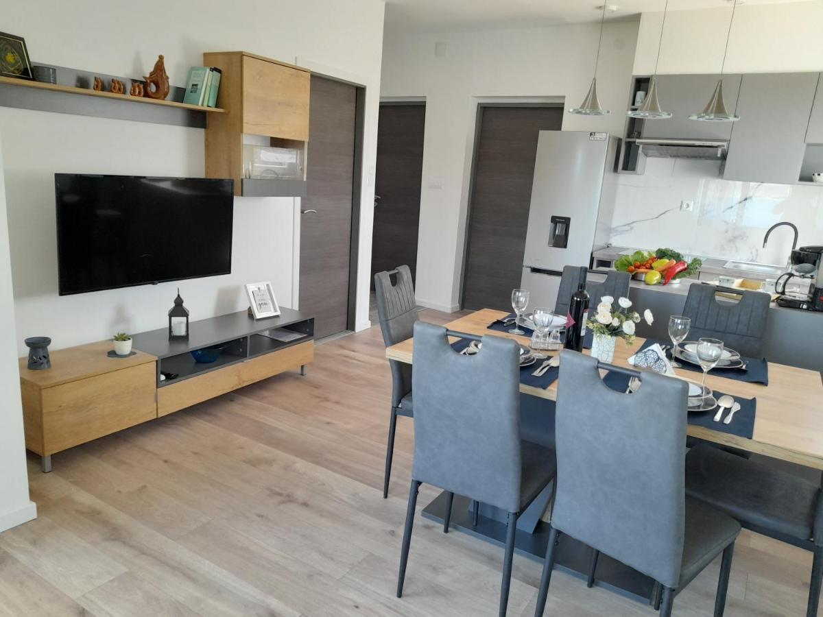 Apartman Prvi Red Do Mora スベティ・フィリップ・イ・ヤコブ エクステリア 写真