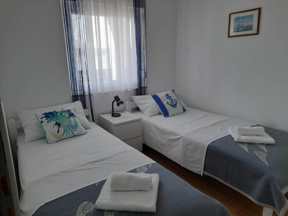 Apartman Prvi Red Do Mora スベティ・フィリップ・イ・ヤコブ エクステリア 写真